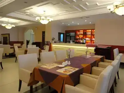 Vienna Dongguan Tangxia Binfen Plaza - 15
