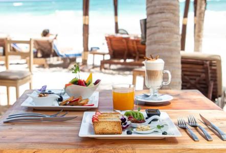 Dune Boutique located at the party zone - 10