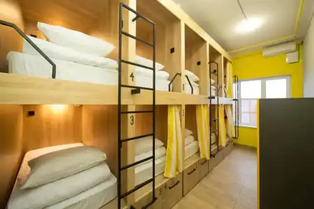 Bee Station - Hostel - 52