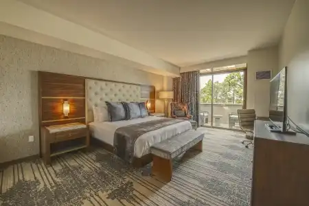 Legacy Resort & Spa - 4