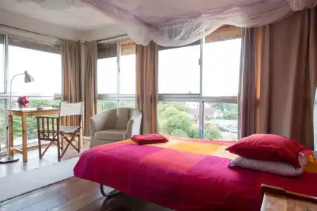 Q-Bar & Guest House - 5