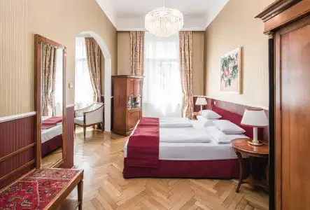 Erzherzog Johann Palais - 74