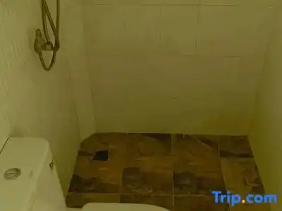 Apinya Resort Bangsarey - 101