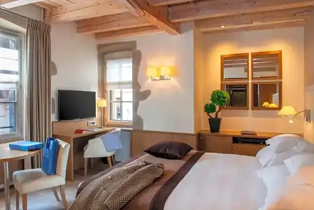 Hôtel Les Armures - 51