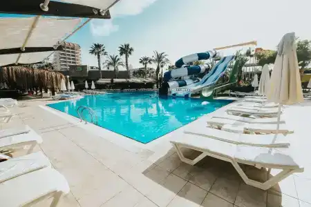 Saturn Palace Resort - 40