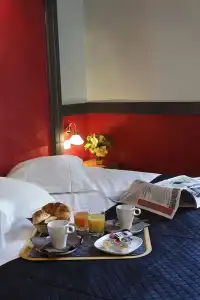 Hôtel Amoi Vieux Port - Marseille - 64