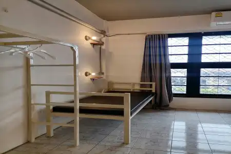 8 Sleepers Street Hostel - 18
