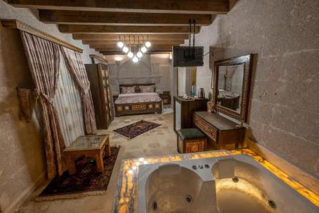 Underground Cave Suites - 32