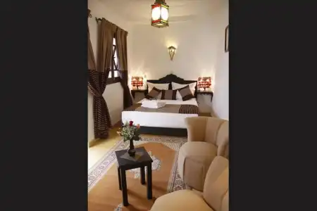 Riad Shaloma - 33