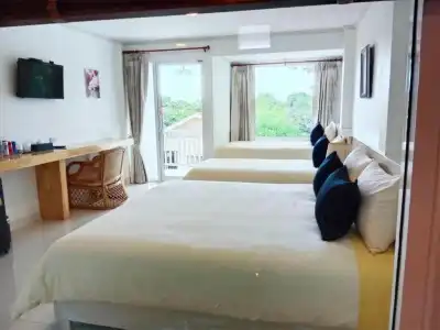 At Koh Larn Resort - 151