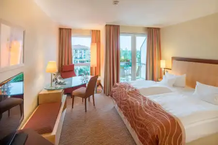 Best Western Premier Castanea Resort - 85
