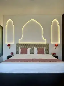 Atulyaa Taj - 90
