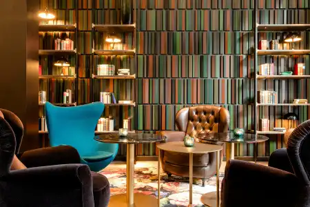 Motel One Frankfurt-Römer - 14