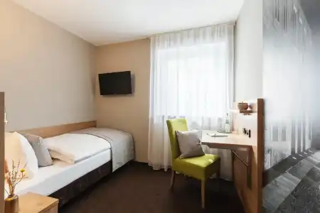 Garner Stuttgart - Zuffenhausen by IHG - 111
