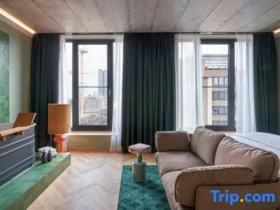 Gekko House, Frankfurt, a Tribute Portfolio - 121