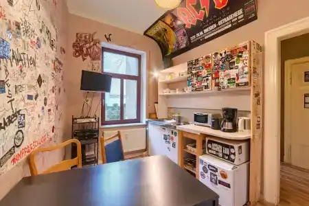 Lollis Homestay - Hostel - 101