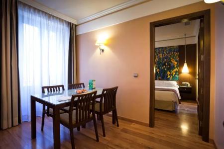 Suites Gran Via 44 Apartahotel - 41