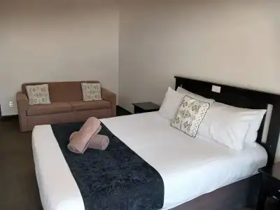 Palm City Motor Inn - 125