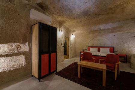 The Niche Cave - 12