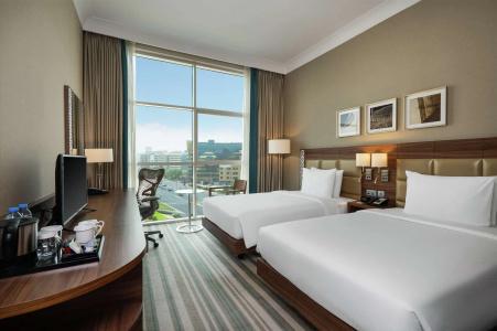 Hilton Garden Inn Dubai Jumeirah - 7
