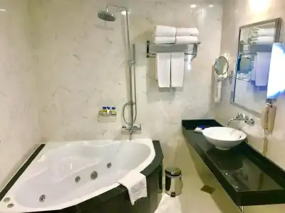 Samaya Deira - 30