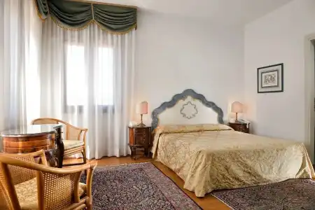 Suites Torre Dell'Orologio - 6