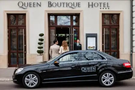 Queen Boutique - 40