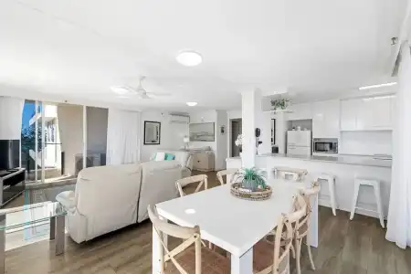 ULTIQA Beach Haven At Broadbeach - 310