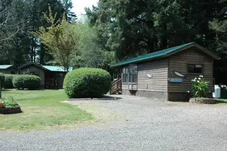 Park Motel and Cabins - 281