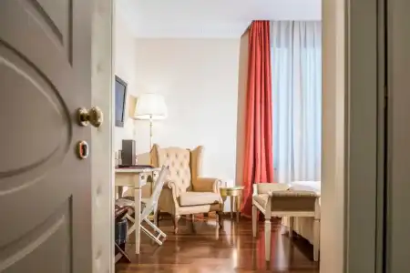 Golden Tower & Spa - 51