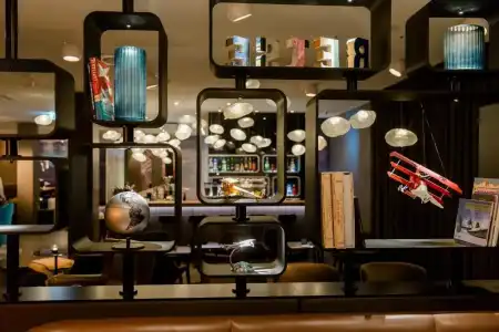 Motel One Frankfurt-Airport - 3