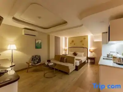 Golden Tree & Apartment - 38