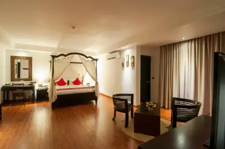 La Rose Suites - 47