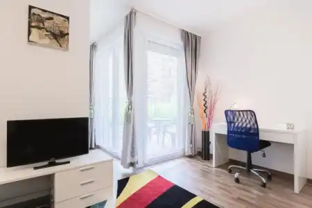 Corvin Holiday Apartment - 75