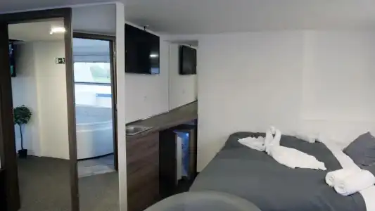 Botel Gracia - 101