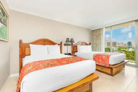 Luana Waikiki & Suites - 80