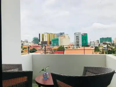 Penh House Jungle Addition - 6