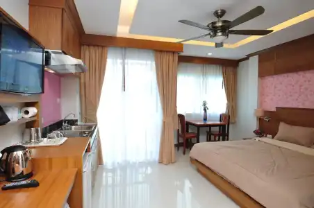 Green Harbor & Service Apartment - 75