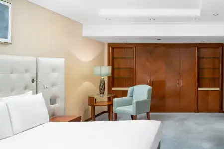 Crowne Plaza Bucharest by IHG - 4