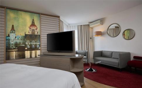 DoubleTree by Hilton Hannover Schweizerhof - 36