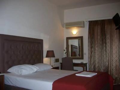 Queens Leriotis - 3