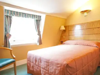 Nayland - 32