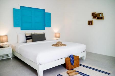 Santorini Park Stay - 1