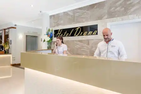 Diana Woolloongabba - 24