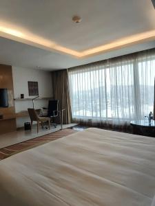 Holiday Inn Mumbai International Airport by IHG - 108
