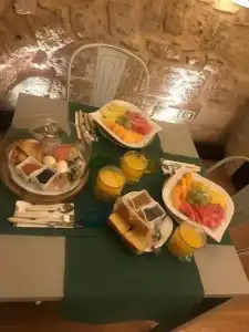 Edward Rooms & Wellness - 12