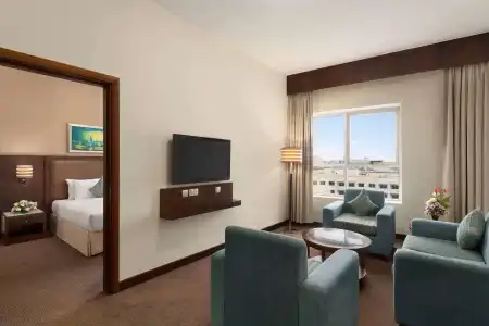 Ramada by Wyndham Dubai Deira - 36