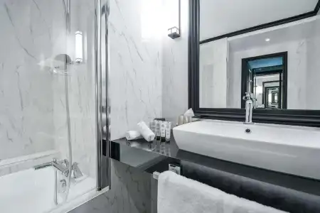 Maison Astor Paris, Curio Collection by Hilton - 41