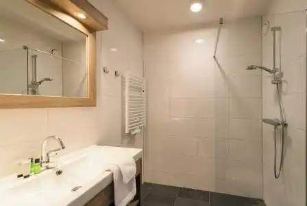 Hotel - 16