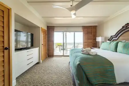 Pacific Terrace - 133